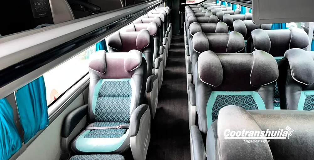 1-Viajar-de-Neiva-a-Bogotá-con-Cootranshuila-sillas-comodas.webp